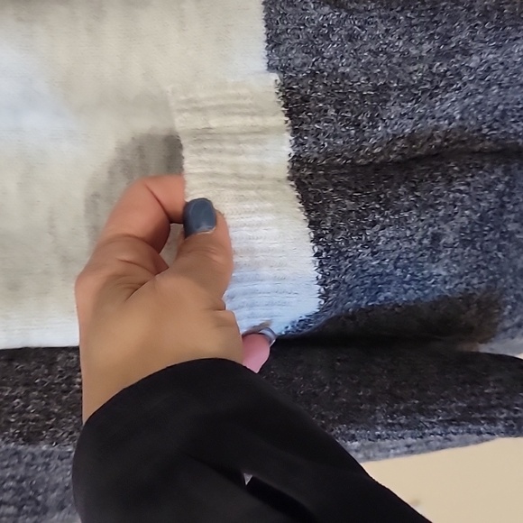 Cardigan - Picture 3 of 5